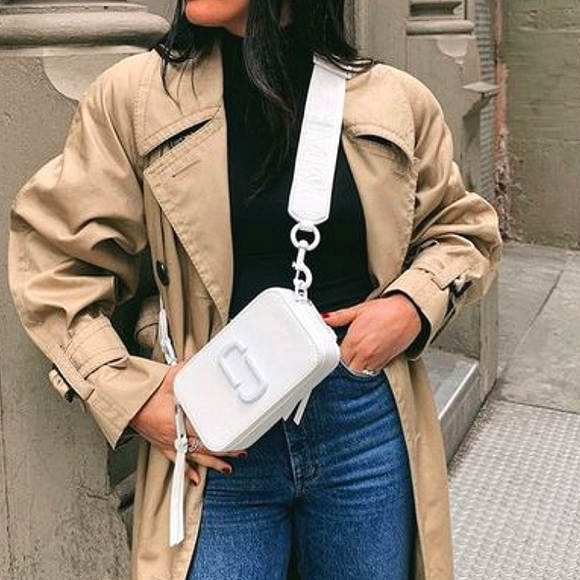 New❄️ALL WHITE🤍MARC JACOBS SNAPSHOT WINTER BAG MINIMALIST blogger camera bag - Picture 13 of 17
